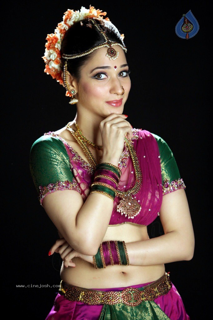 Tamanna New Hot Gallery - 110 / 140 photos