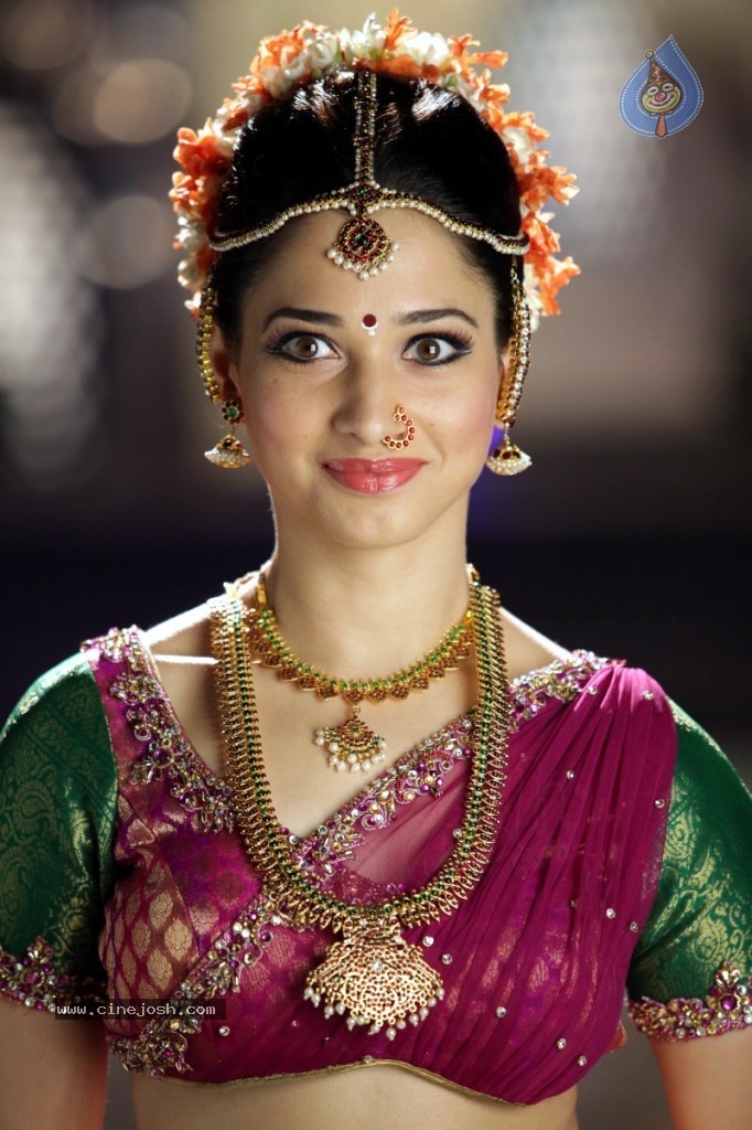 Tamanna New Hot Gallery - 112 / 140 photos