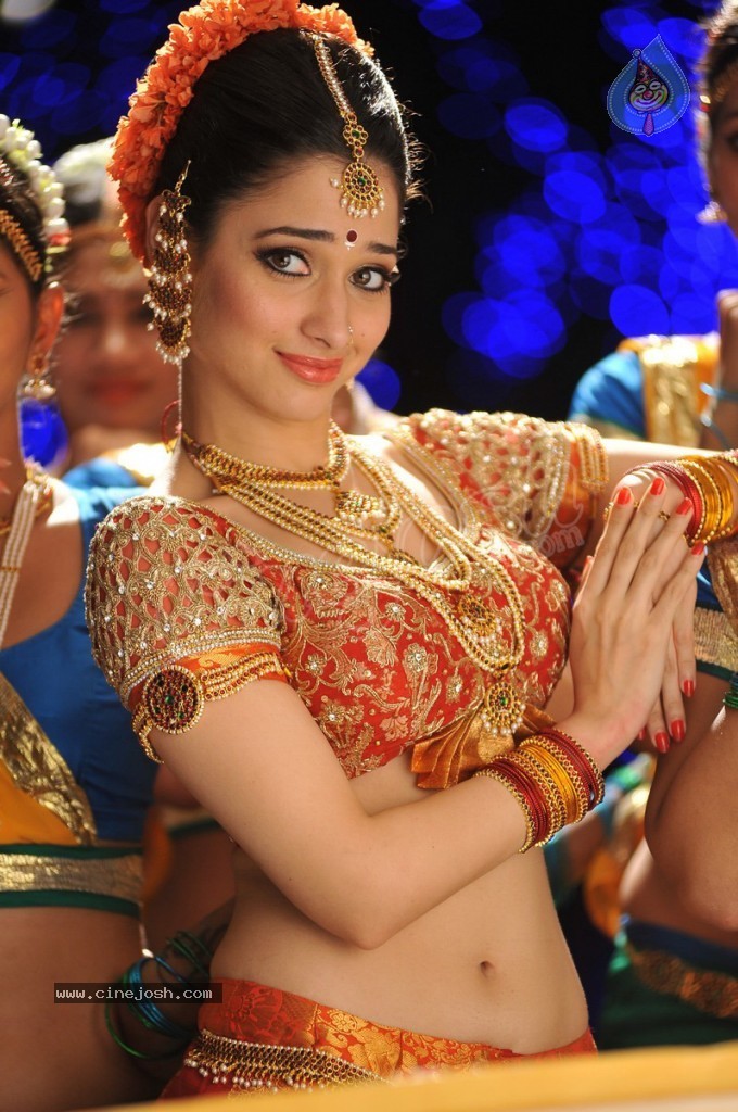 Tamanna New Hot Pics - 10 / 35 photos