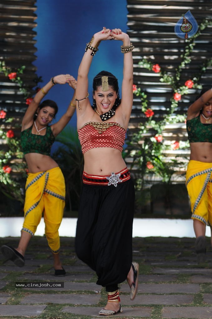 Tapsee Hot Gallery - 4 / 52 photos