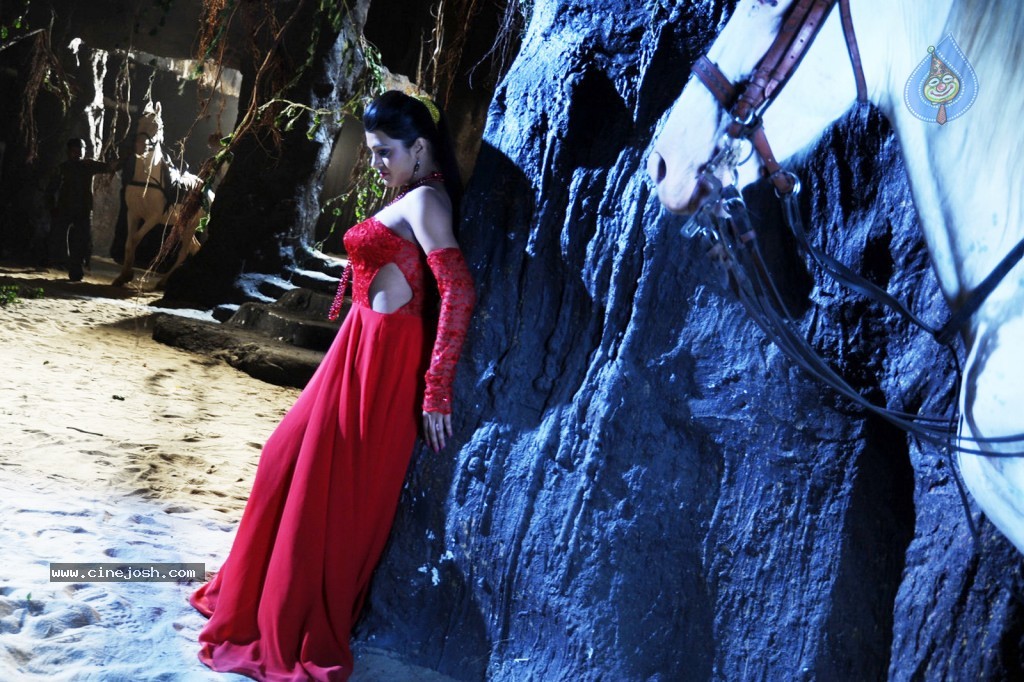 Tashu Kaushik New Spicy Gallery - 9 / 51 photos