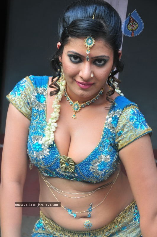 Taslima Sheik Spicy Gallery  - 17 / 57 photos