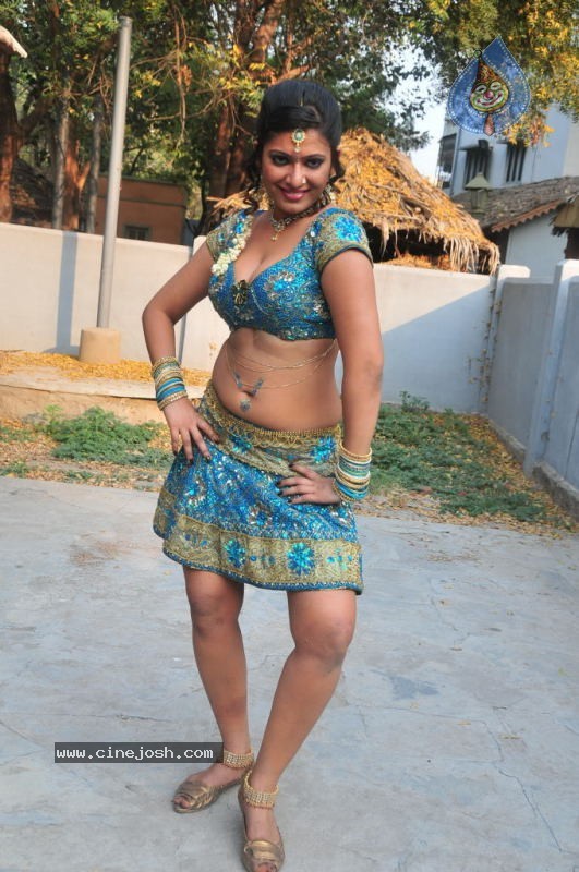 Taslima Sheik Spicy Gallery  - 20 / 57 photos
