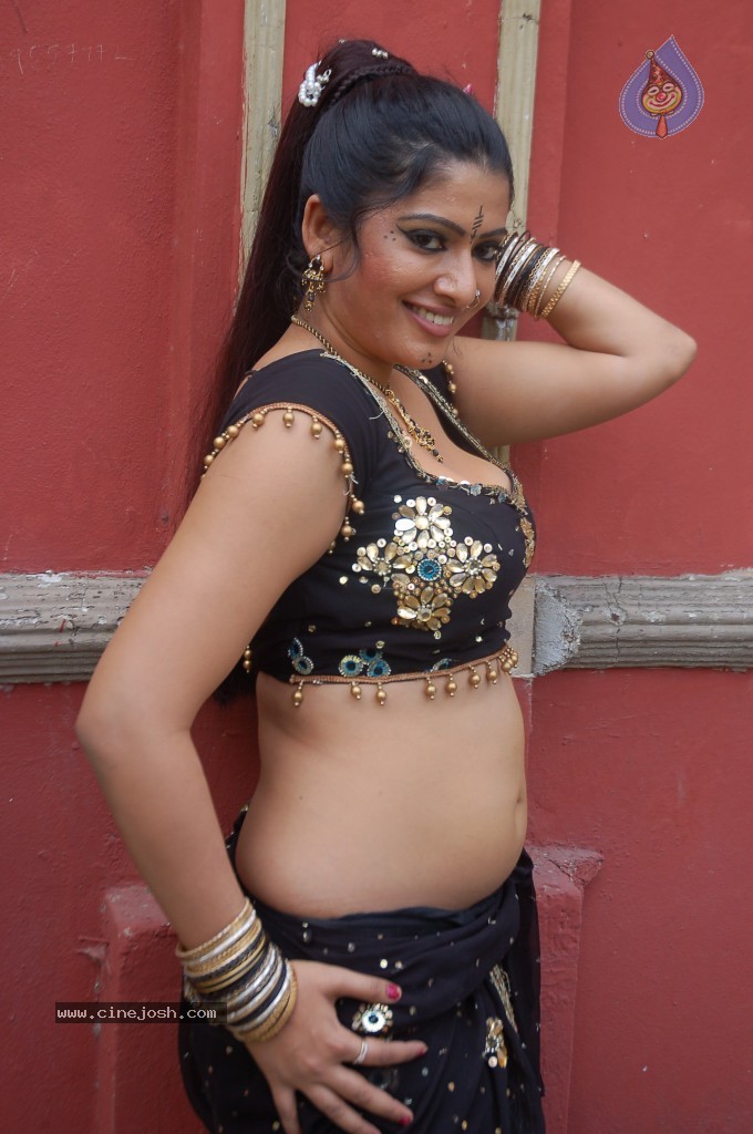 Taslima Sheik Spicy Stills - 25 / 97 photos