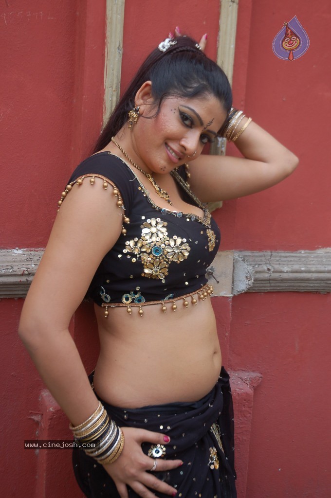 Taslima Sheik Spicy Stills - 26 / 97 photos