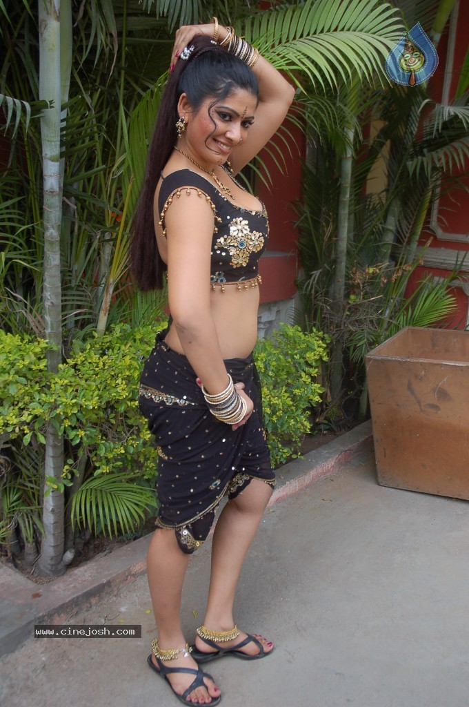 Taslima Sheik Spicy Stills - 27 / 97 photos