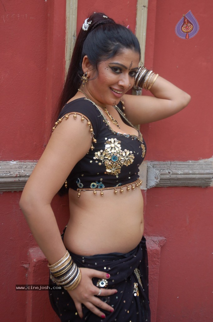 Taslima Sheik Spicy Stills - 35 / 97 photos