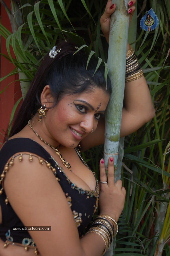 Taslima Sheik Spicy Stills - 47 / 97 photos
