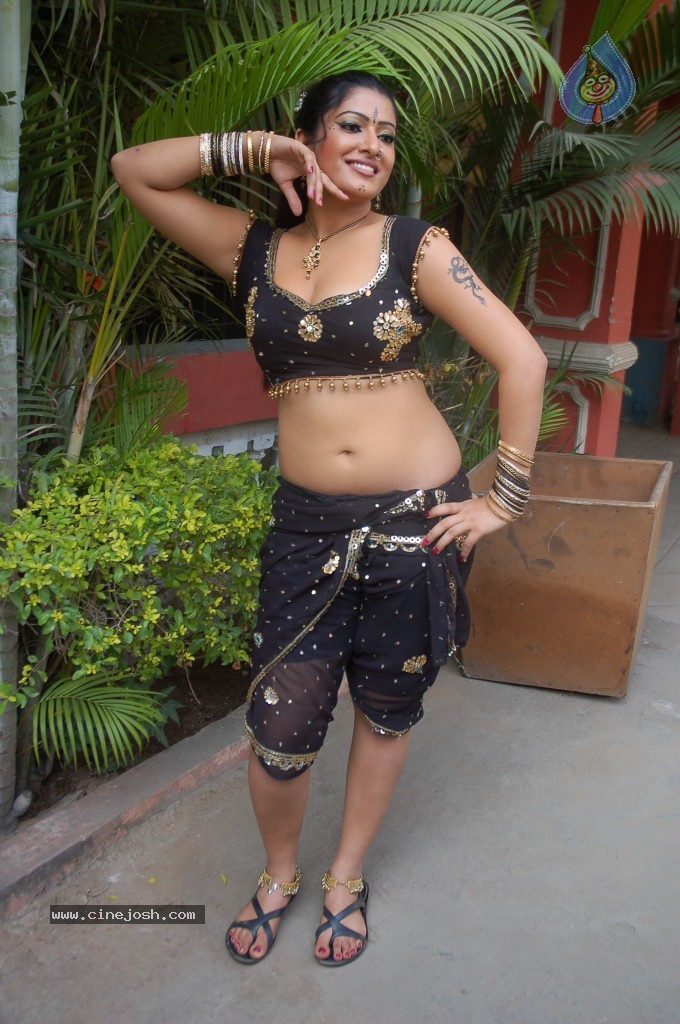 Taslima Sheik Spicy Stills - 48 / 97 photos