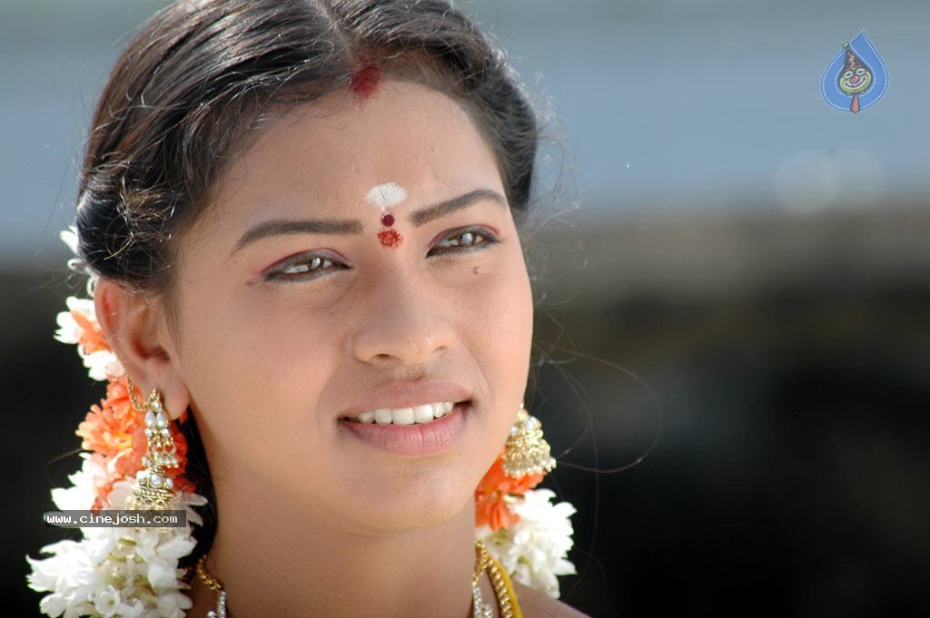 Thenmozhi Thanjavur Movie Hot Stills - 8 / 52 photos