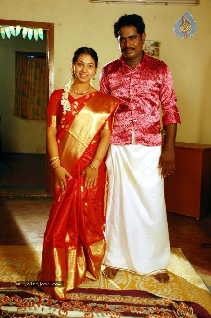 Thenmozhi Thanjavur Movie Hot Stills - 52 / 52 photos