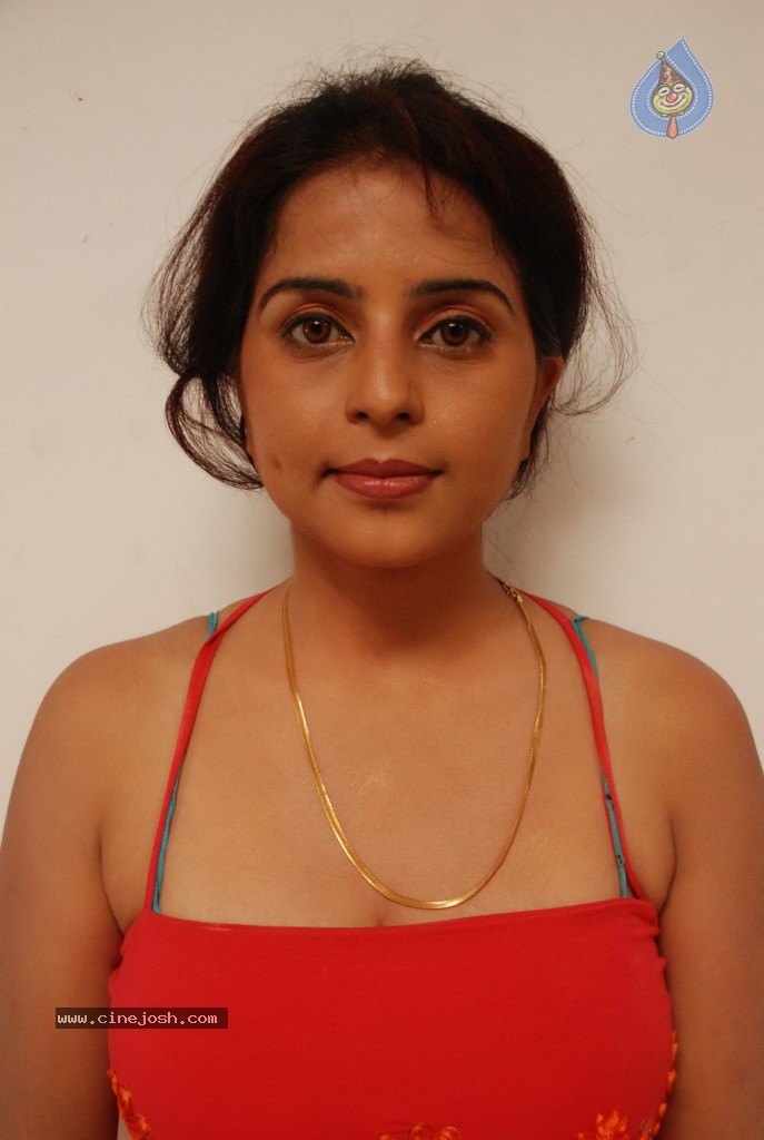 Uyir Ezhuthu Tamil Movie Spicy Stills - 30 / 65 photos