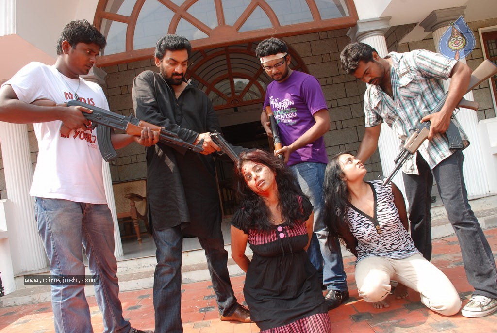 Uyir Ezhuthu Tamil Movie Spicy Stills - 37 / 65 photos