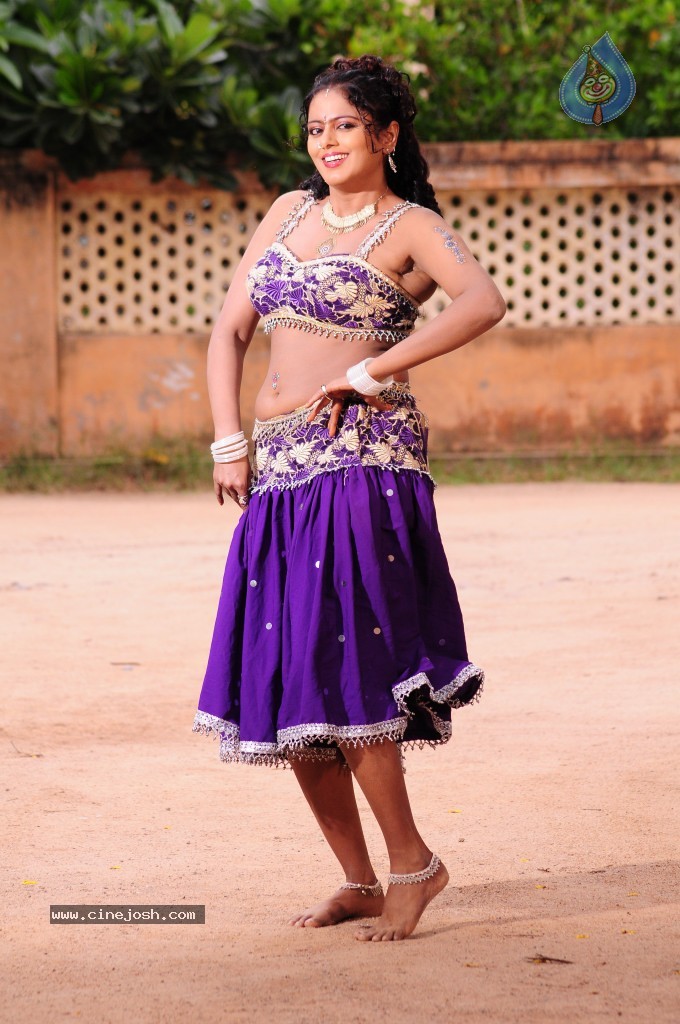 Vahini Hot Gallery - 18 / 78 photos
