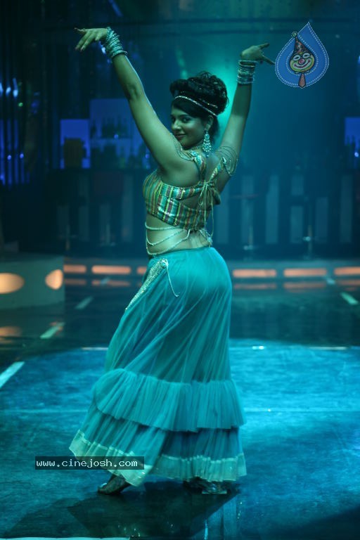 Veedinthe Movie Spicy Song Stills - 29 / 83 photos
