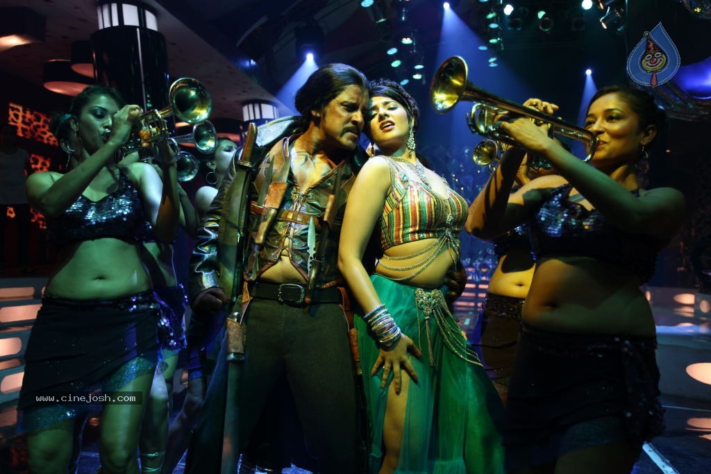 Veedinthe Movie Spicy Song Stills - 35 / 83 photos