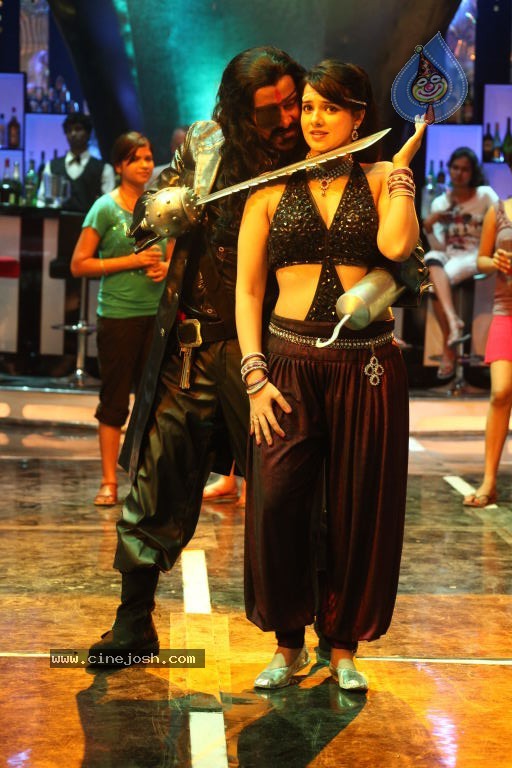 Veedinthe Movie Spicy Song Stills - 55 / 83 photos