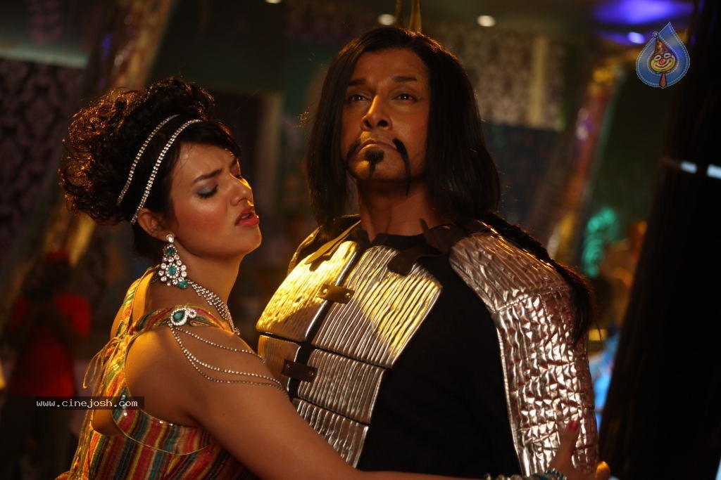 Veedinthe Movie Spicy Song Stills - 69 / 83 photos