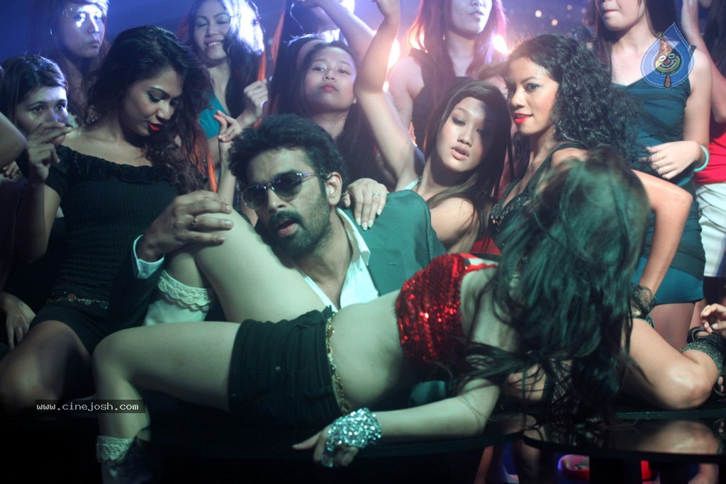 Vetadu Ventadu Movie Item Song Stills - 4 / 105 photos