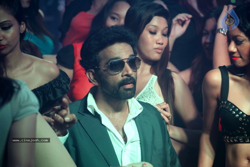 Vetadu Ventadu Movie Item Song Stills - 11 / 105 photos