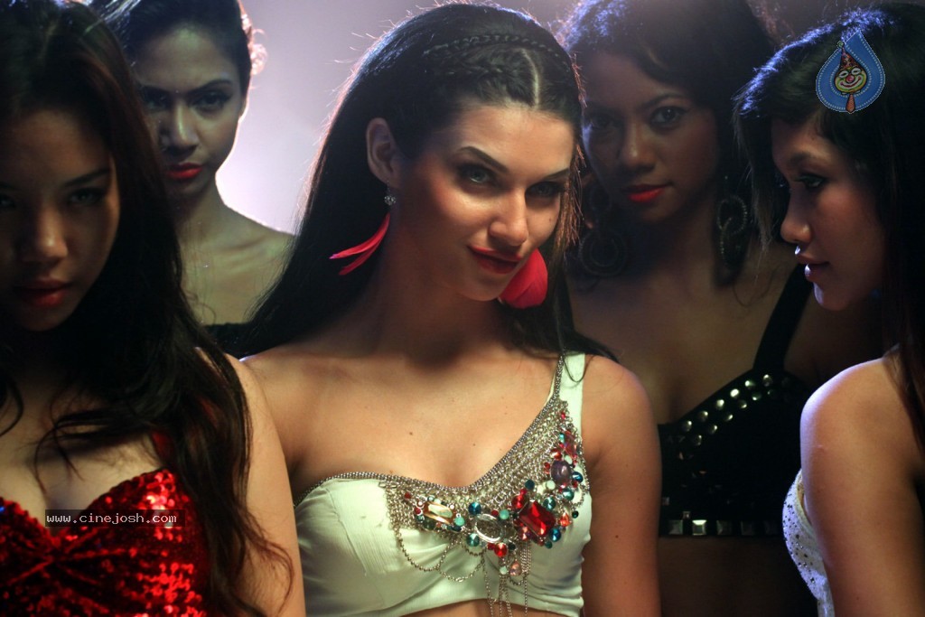 Vetadu Ventadu Movie Item Song Stills - 48 / 105 photos