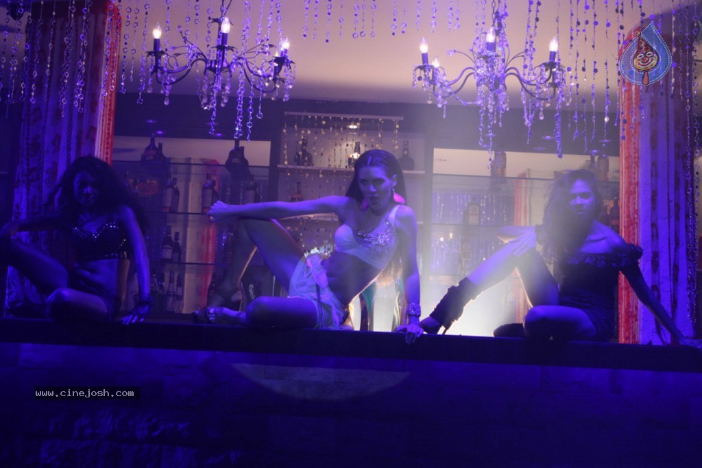 Vetadu Ventadu Movie Item Song Stills - 71 / 105 photos