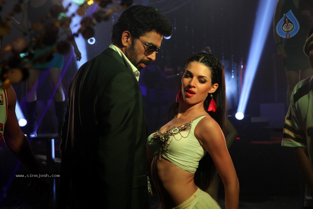 Vetadu Ventadu Movie Item Song Stills - 75 / 105 photos