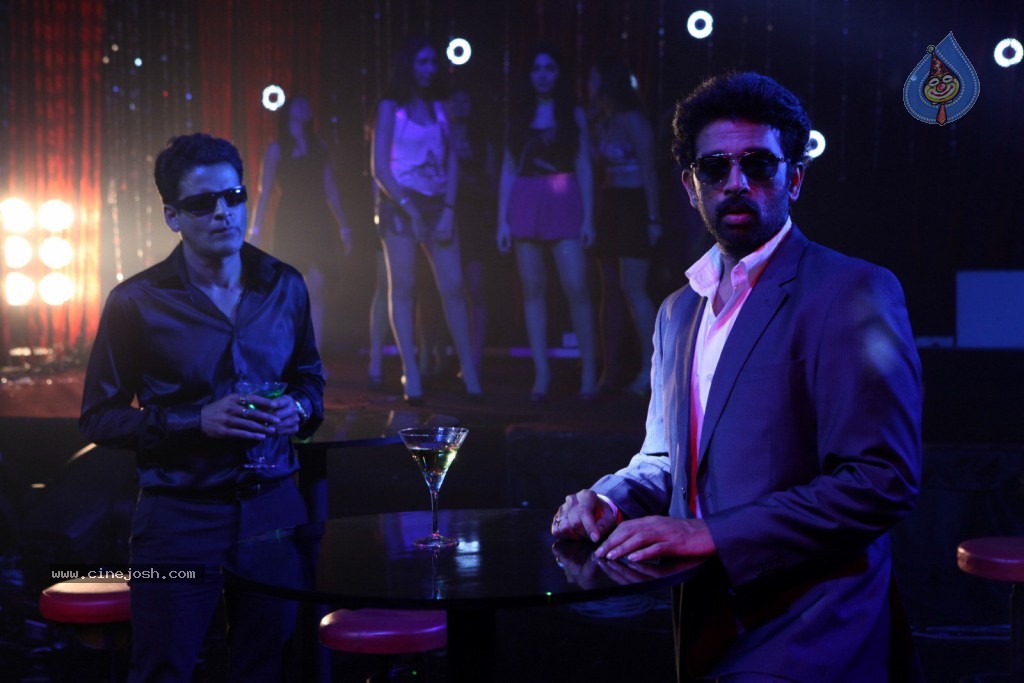 Vetadu Ventadu Movie Item Song Stills - 95 / 105 photos