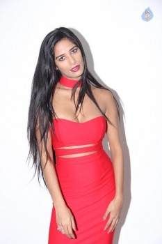 Poonam Pandey Hot Pics - 29 of 31