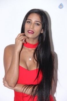 Poonam Pandey Hot Pics - 34 of 31