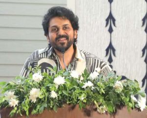 Karthi Raises Police Welfare Concerns Asking Government For Weekly Off Promise
