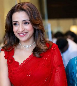 Trisha Krishnan Coimbatore Roadshow Sparks Political Entry Rumours