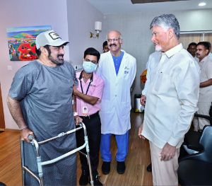 CM Chandrababu Naidu Meets Balakrishna At Hyderabad Hospital