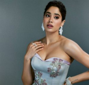 Shocker: Janhvi not to promote Peddi