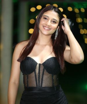 Ritika Nayak Turns Tollywood Golden Girl
