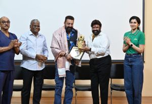 Bollywood Star visits Basavatarakam Cancer Hospital 