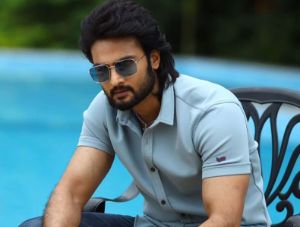 Hero Turning Into Director New Trend In Tollywood