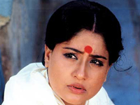 Vijayashanti hits out at functioning of TRS