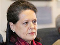 Sonia, Manmohan Singh pay tributes