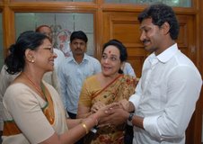 Jamuna and Sharadha met YS Jagan