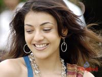 How does Kajal want to holiday?