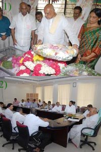 CM paying tributes to Eshwar Reddy