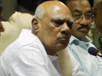 Govt will tide over the economic crisis: CM