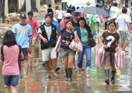 Philippine floods test rescuers