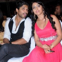 Smart Shriya shifts Dhanush for Allu Arjun.