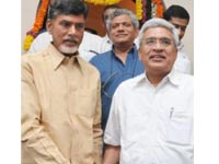 Chandrababu,Karat to fight in union against corrupt policies