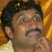 Srinu Vaitla to direct Pawan Kalyan?