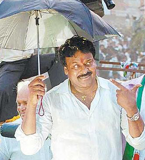 Chiru laughs at JP.