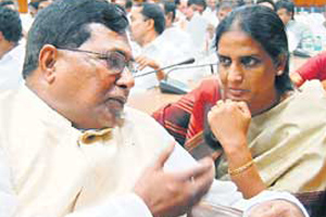 KCR ignites the fight between Jana and Sabitha.