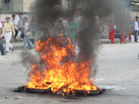 Maoists torch 3 vehicles in protest against 'encounters'
